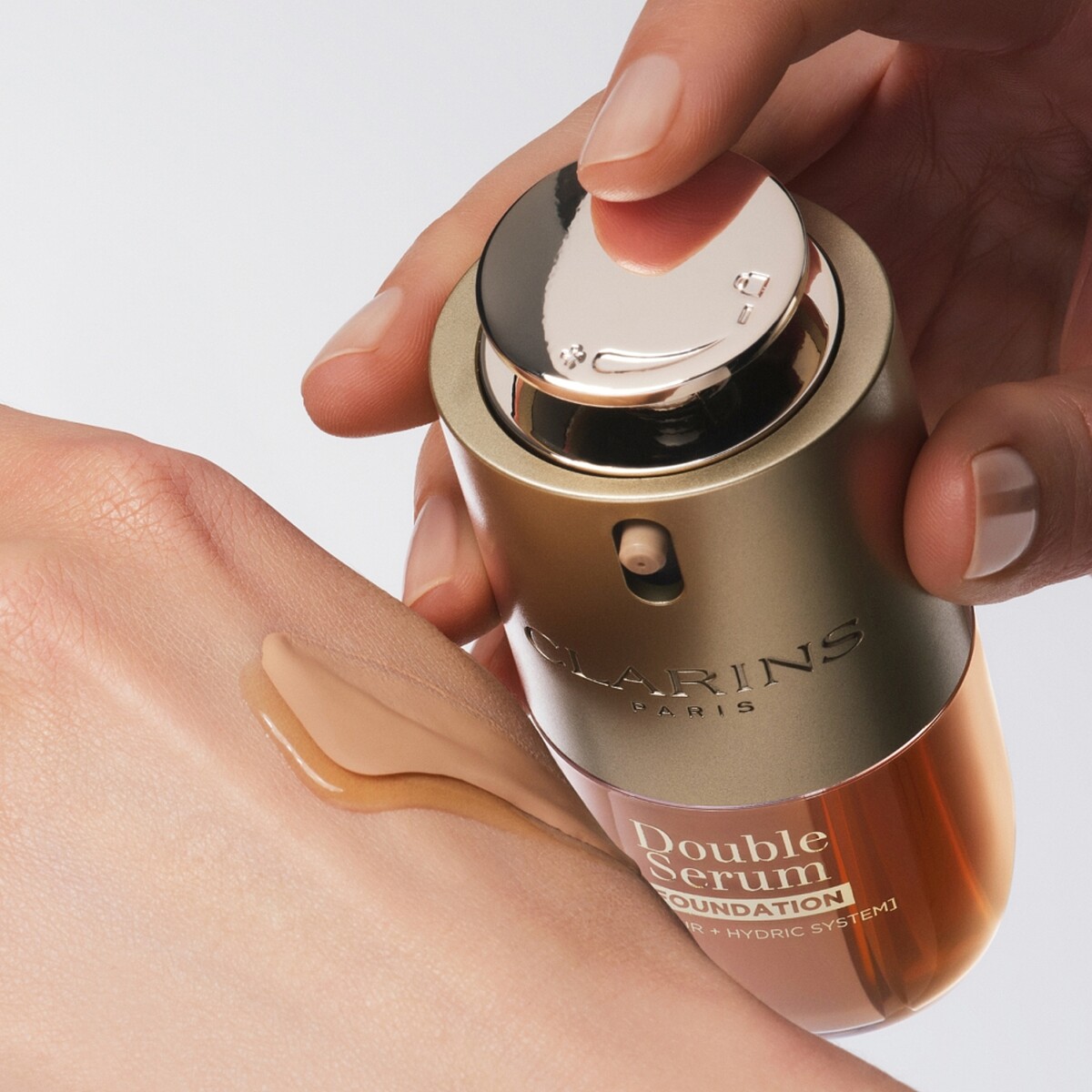 克蘭詩黃金雙萃精華粉底液(6色)30ml，NT2,650