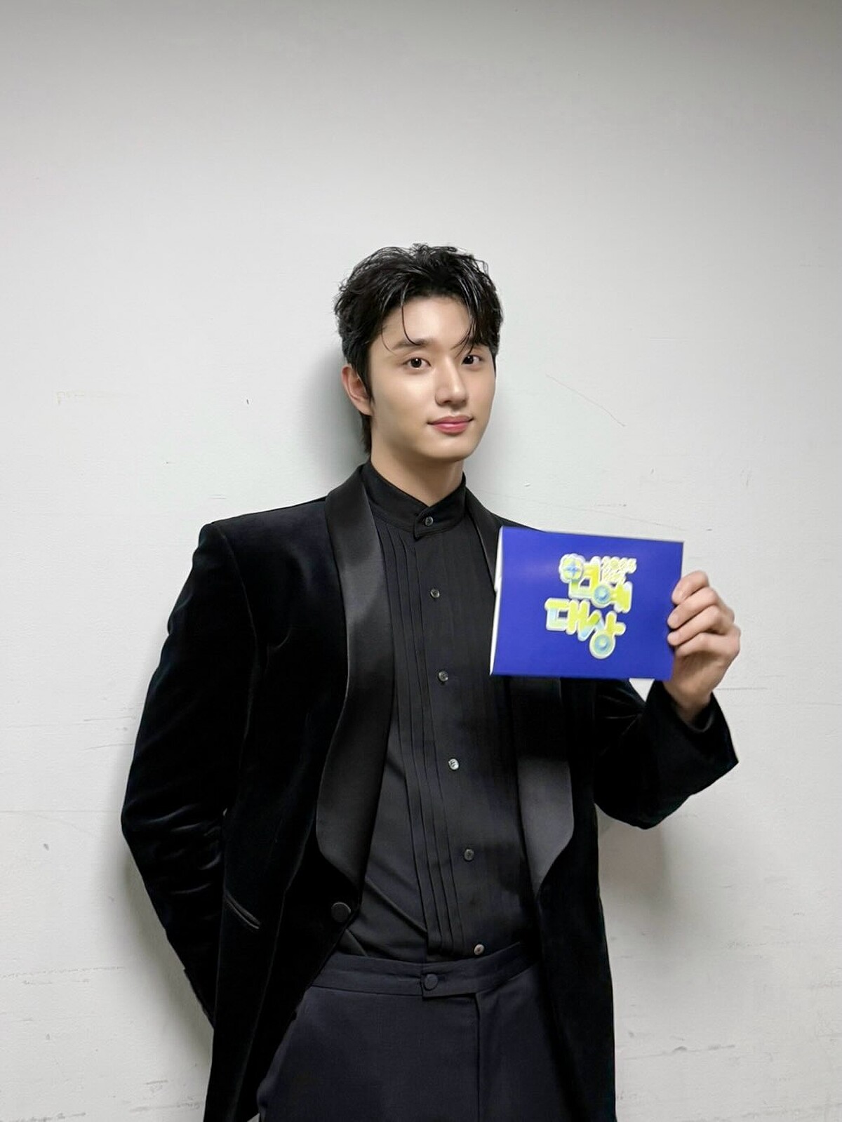 金載原在戲劇作品中展現各種魅力