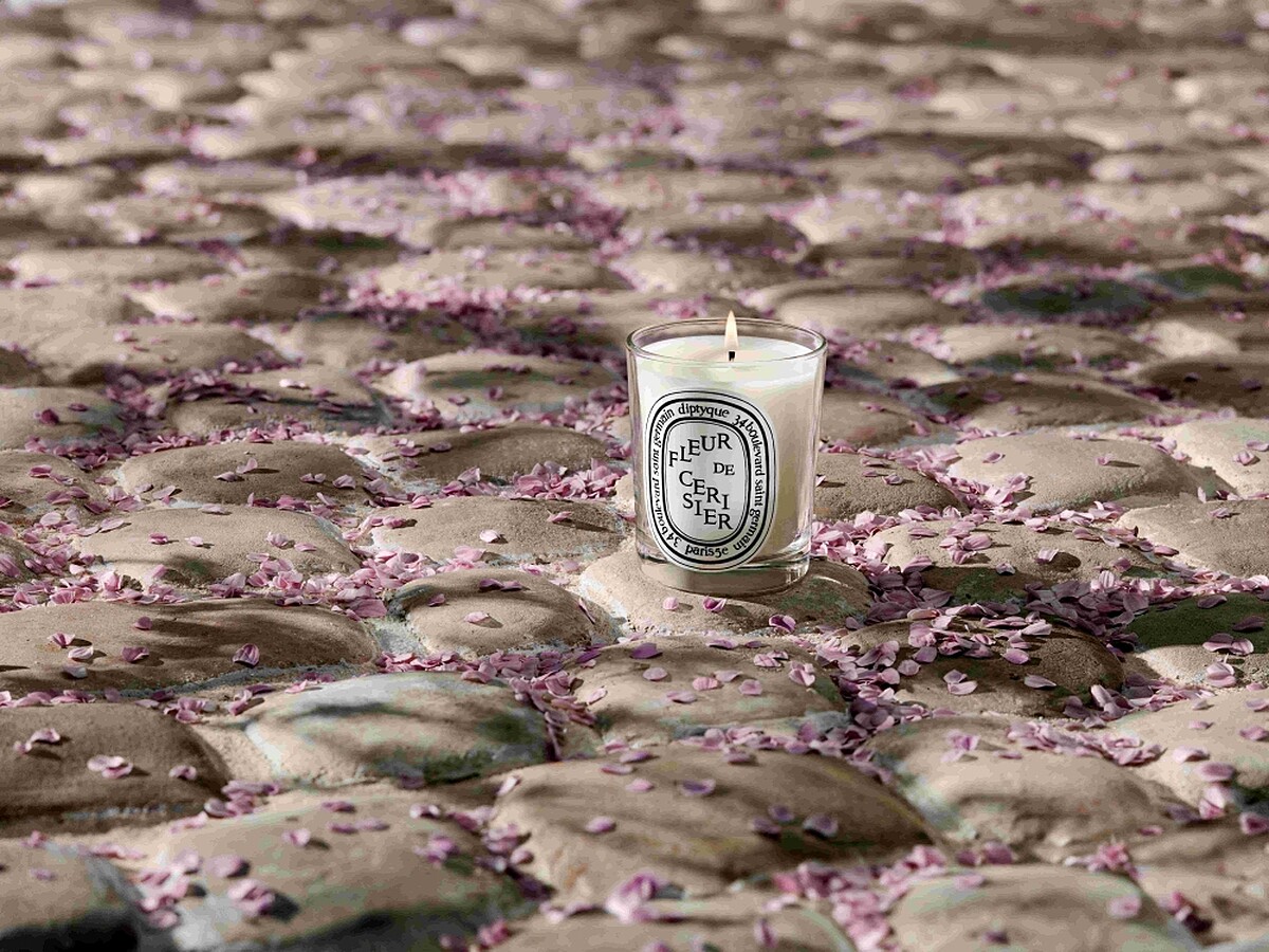 Diptyque季節限定版櫻花香氛蠟燭190g，NT2,300(Diptyque旗艦店和專門店獨家發售)