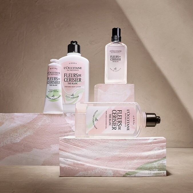 L'OCCITANE白茶櫻花限量香氛系列的包裝靈感來自普羅旺斯「混色陶土工藝」，以多種色彩陶土不完全混合，透過手工技藝自然交織形成如大理石般的天然紋理與漩渦線條。2026白茶櫻花限量香氛系列中透過成份的綠、粉、白三色相互交融，讓每一件都宛如藝術珍藏。