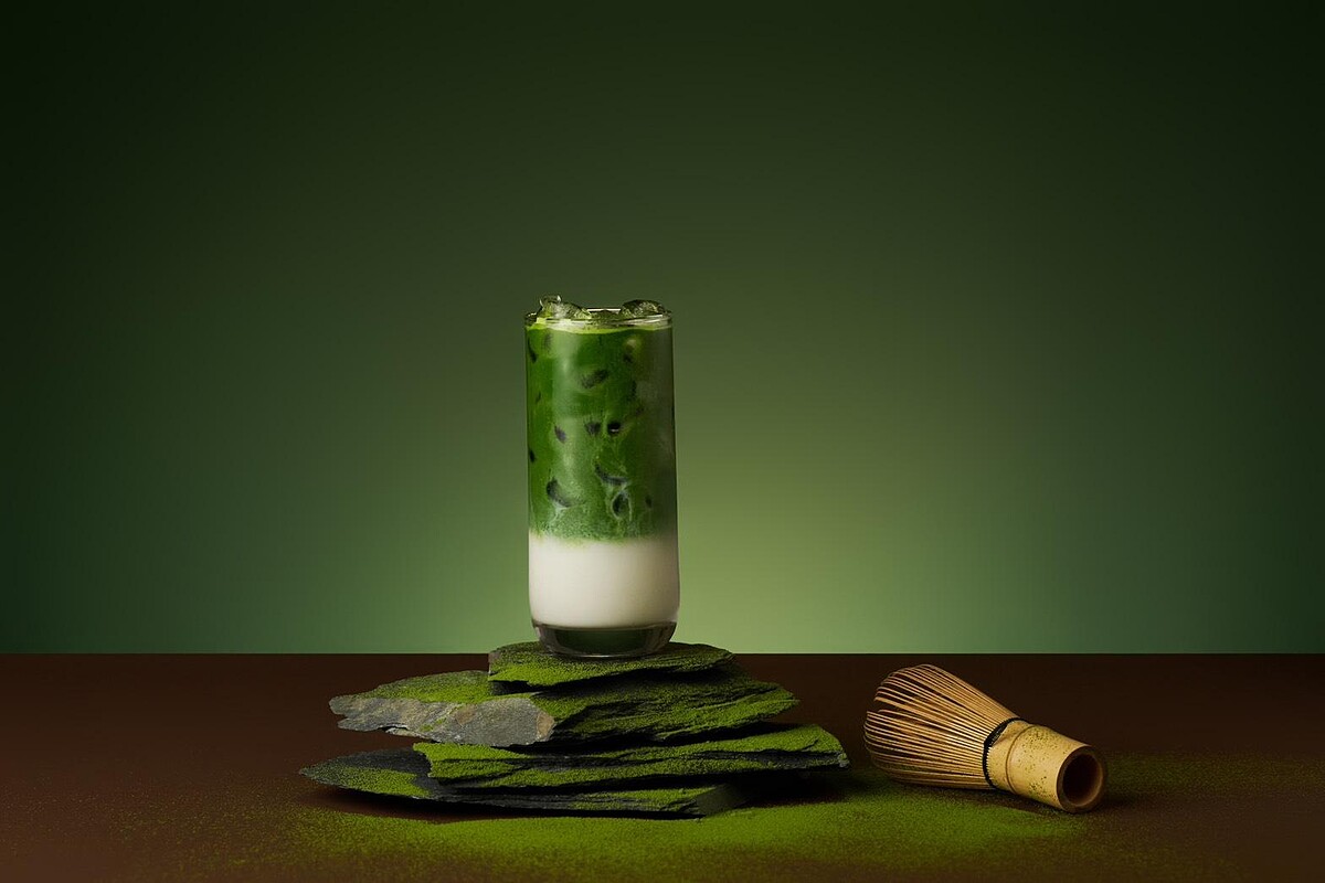 極上宇治抹茶系列都選日本頂級抹茶，現場手刷讓茶香濃郁而不苦澀（圖片來源／侍茶匠）