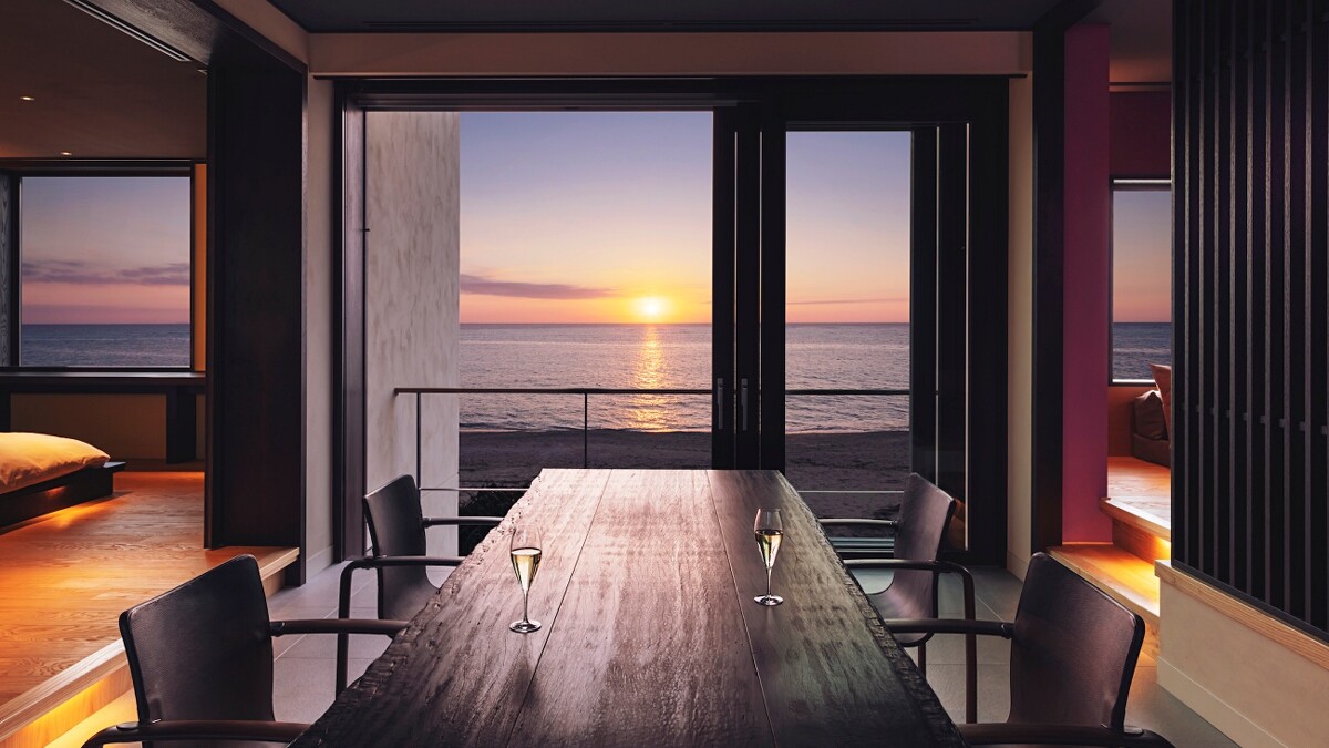 Fushi（海景豪華套房）餐廳便能眺望海景