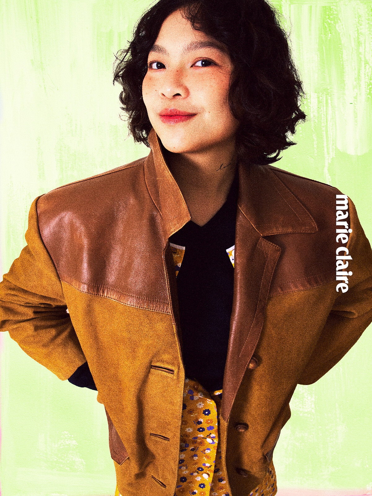 花卉裝飾洋裝、針織長袖、皮革外套，all by Miu Miu。