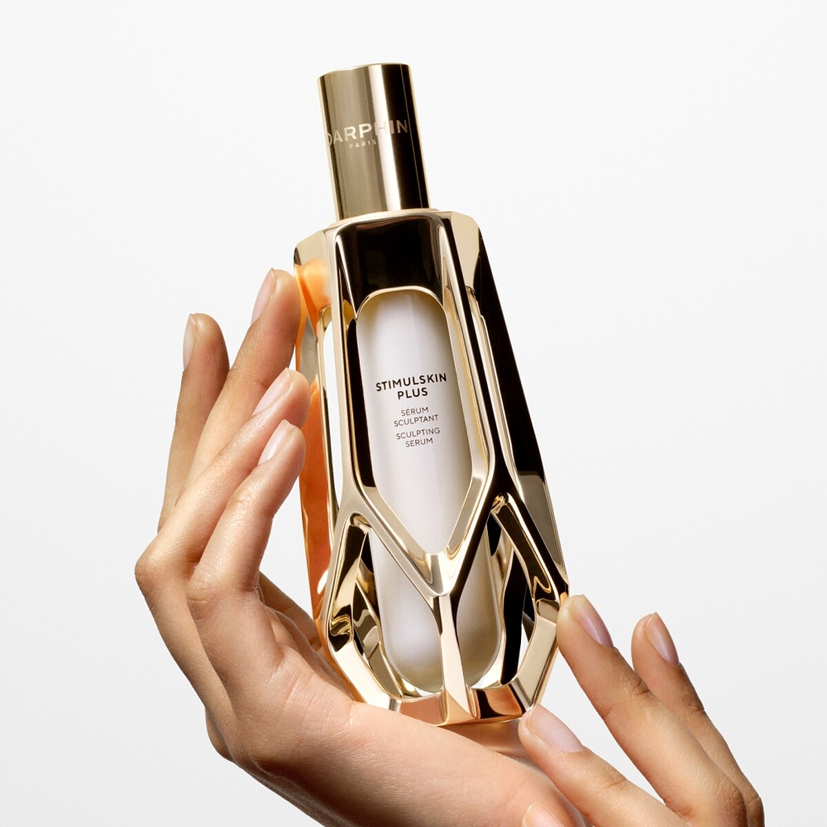 DARPHIN深海翡翠蘊活緊塑精華30ml典藏版NT14,500、30ml永續版NT12,300