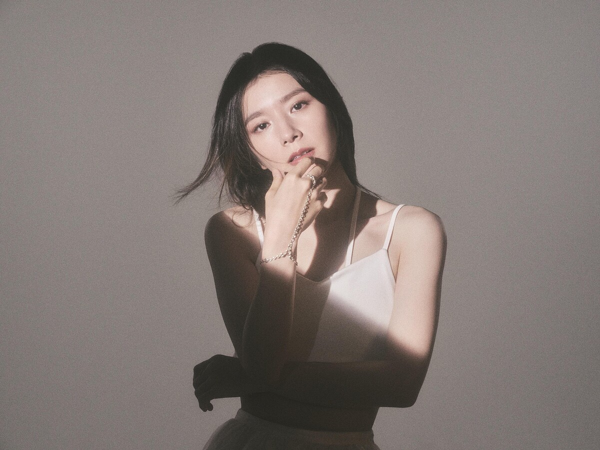 milet 曾多次登上日本權威大型音樂舞台，也，近年因獻唱《葬送的芙莉蓮》、《鬼滅之刃》等動漫主題曲， 讓她擁有爆棚人氣。