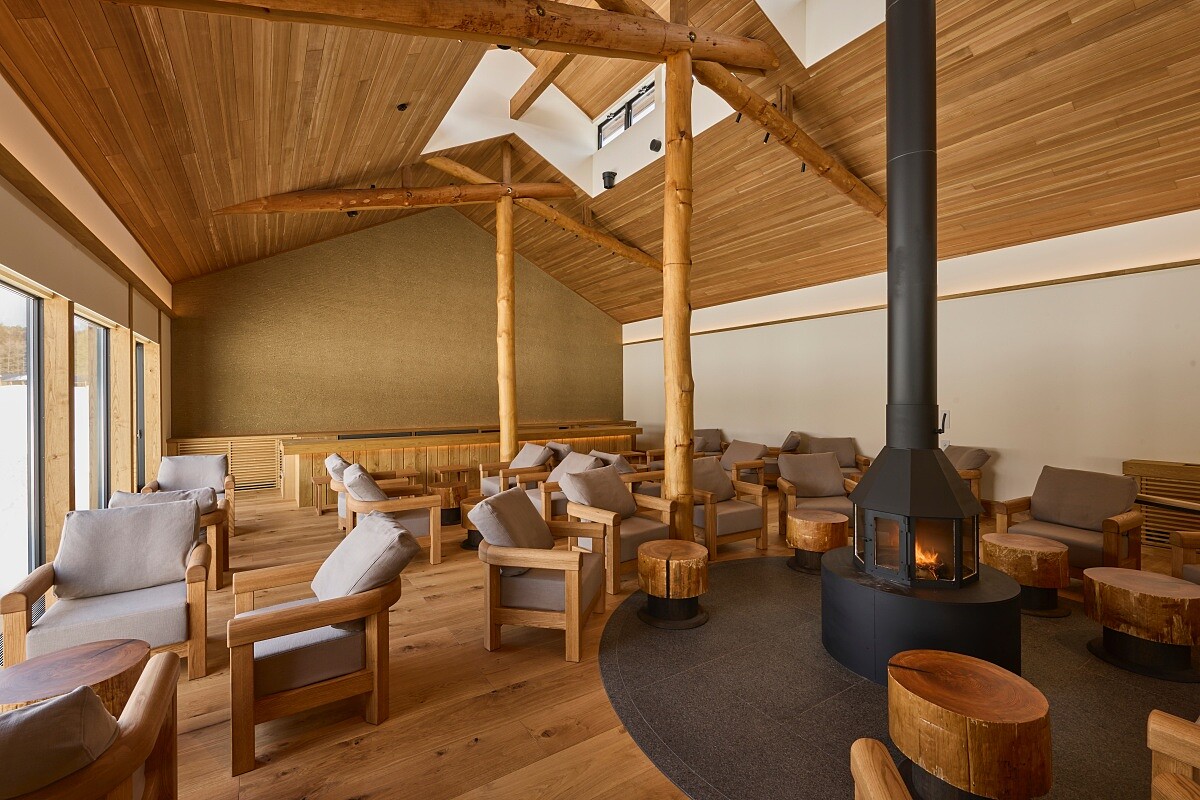 Azuma Farm Koiwai 公共空間。