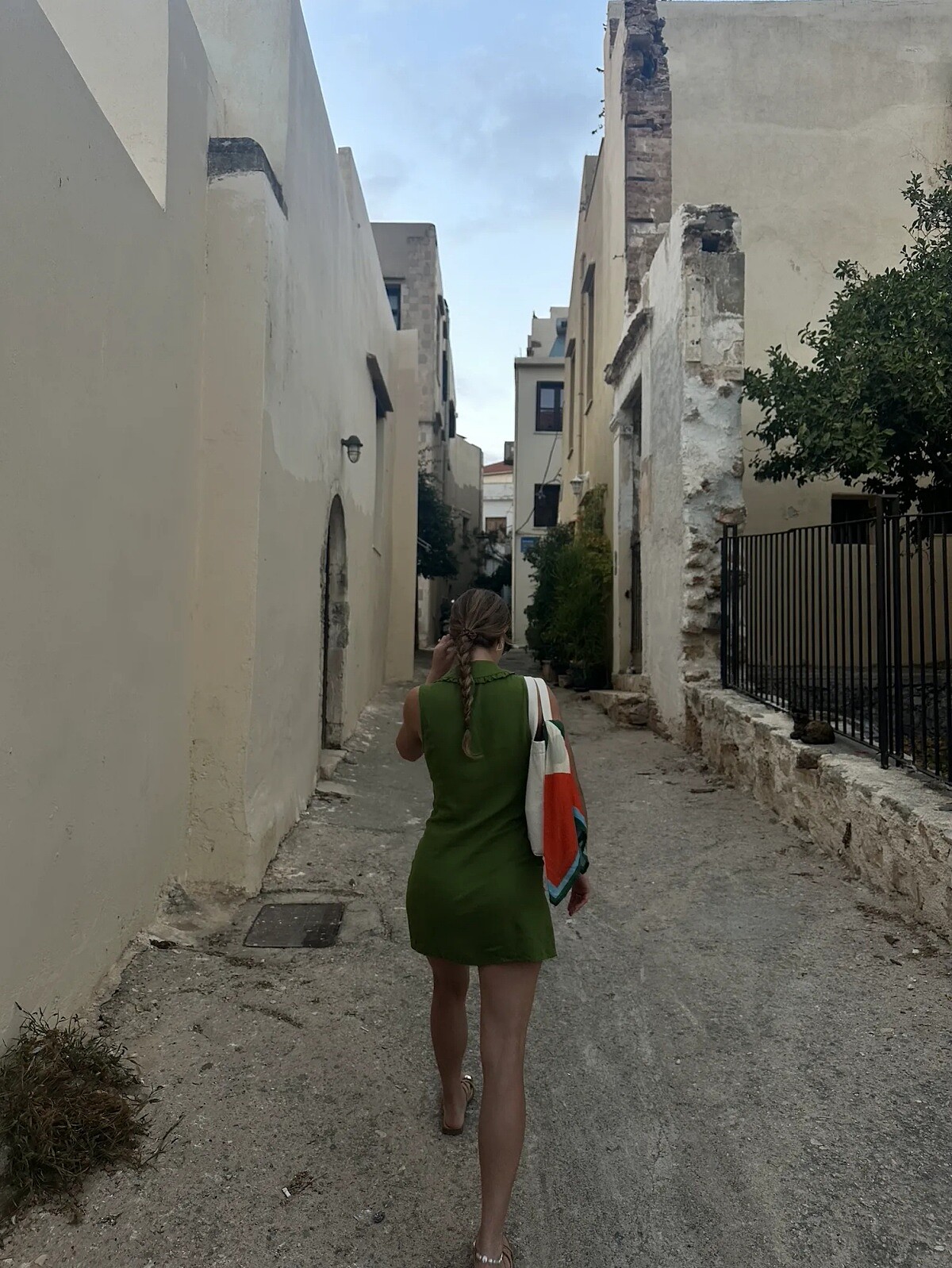 本篇以五座島嶼體現「以一地為中心」的旅行哲學。