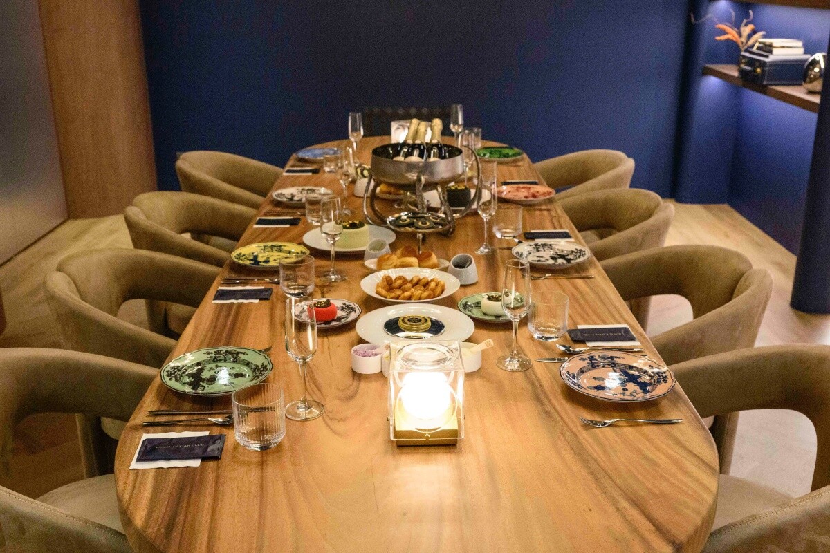 可以是魚子醬鑑賞空間，也可以是與三五好友下午茶的沙龍空間。