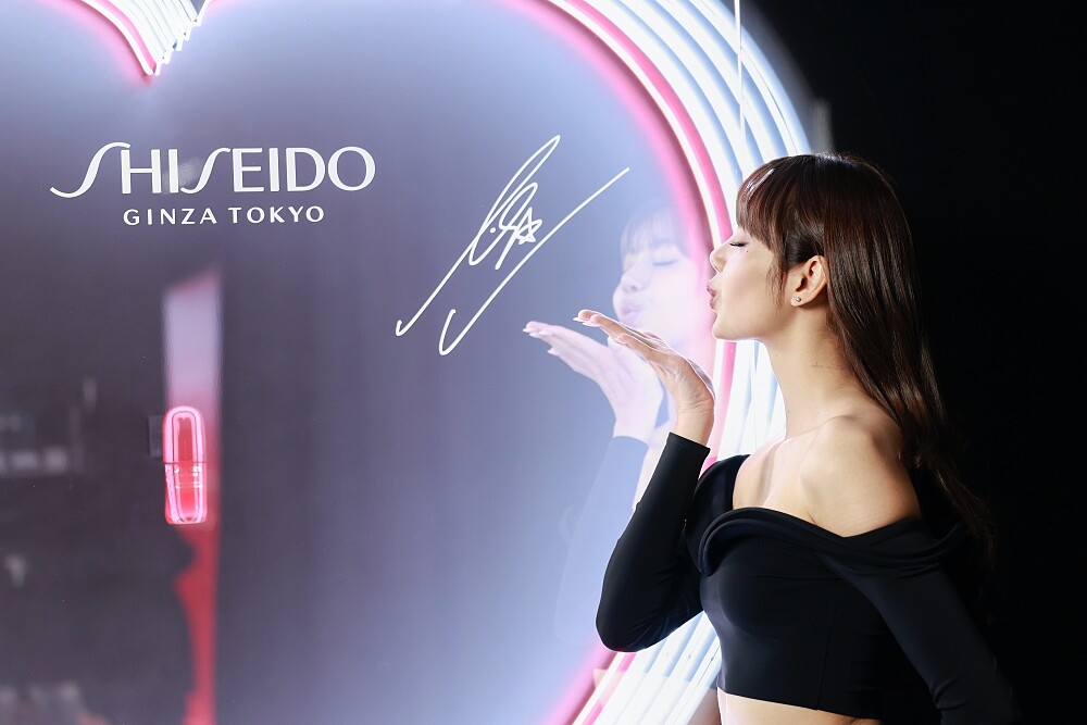 Lisa出席SHISEIDO東京快閃活動。