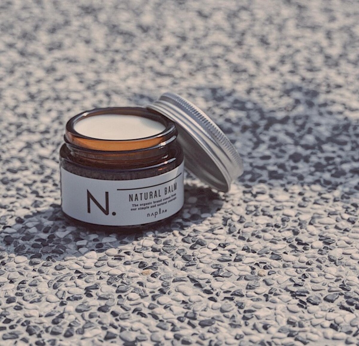 Napla N.系列全效果实蜡 复古低层次鲍伯捲髮的最爱，奶油质地一触掌温化为精油，让浪漫微捲更有层次线条，45g，NT820。