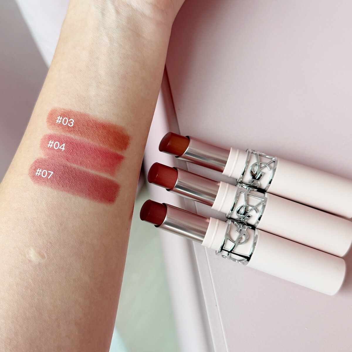 YSL情挑裸吻煙霧唇膏主打色：#03、#04、#07。