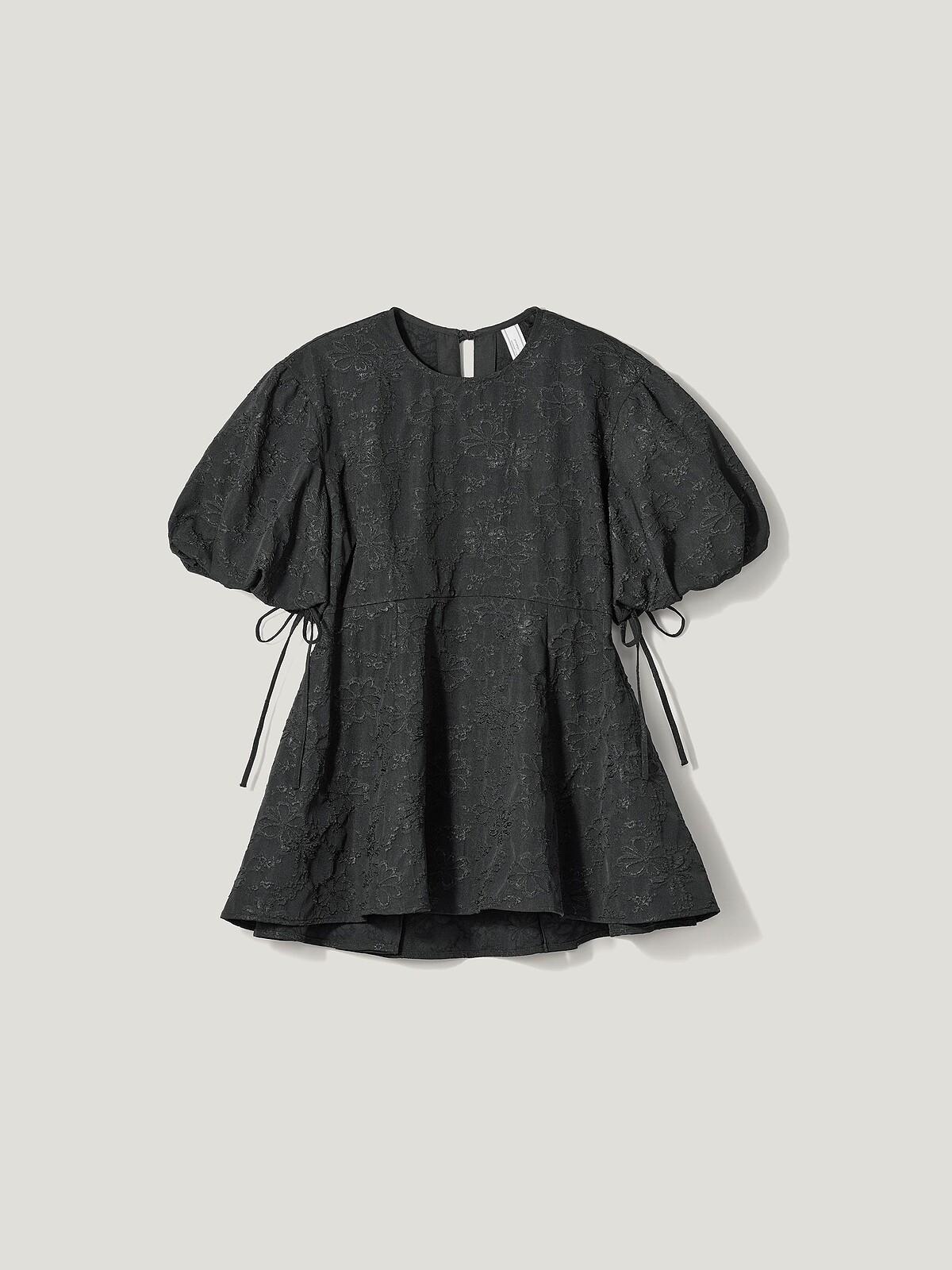 氣球袖長版上衣，NT$990