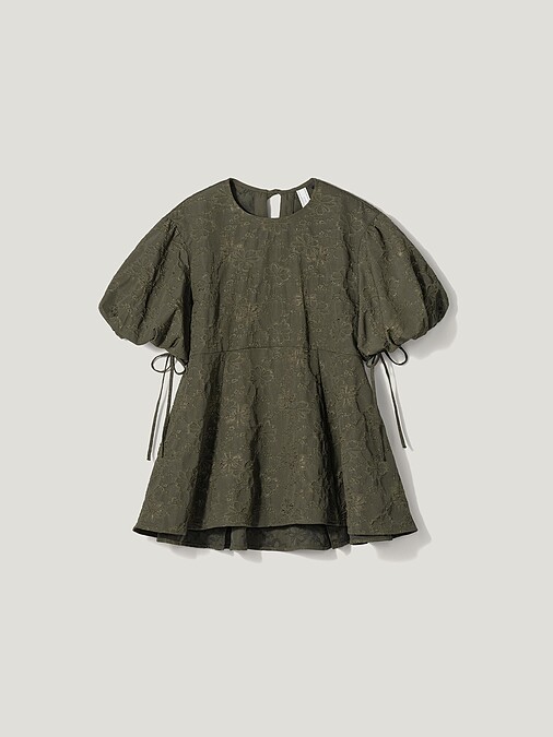 氣球袖長版上衣，NT$990