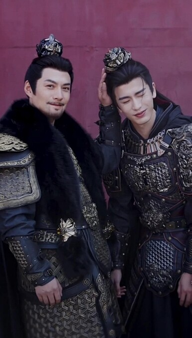 嚴屹寬的俊帥顏值演張凌赫舅舅完全合理。