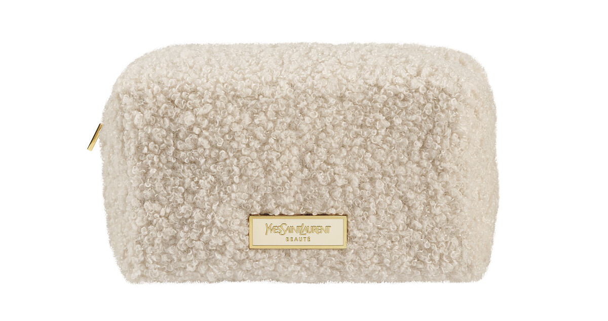 圖片來源：YSL｜即日起到5/10前，凡於 YSL 全台專櫃或官方網站選購唇彩滿 NTD 3,200，即享的全新「時尚絨毛美妝包」。