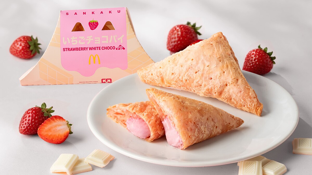 日本麥當勞「草莓白巧克力三角派」台灣也有了！3/18開賣，OREO草莓冰炫風回歸
