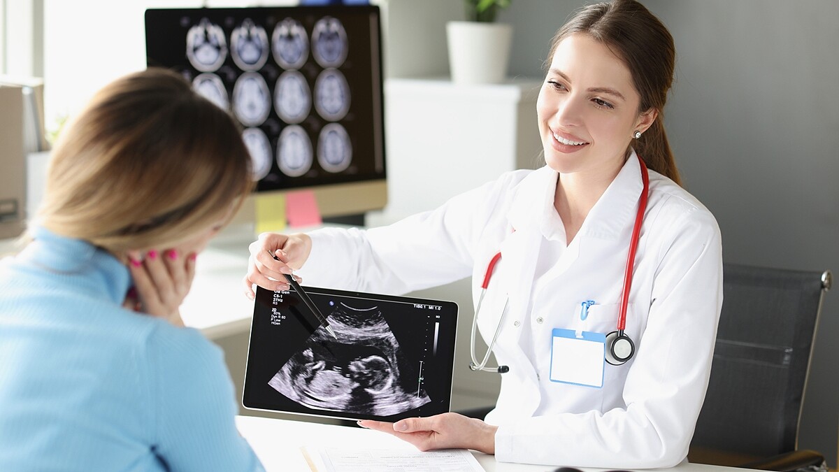 生殖醫療迎來新時代！AI助攻試管療程：從選胚到用藥，讓求子不再只是等待