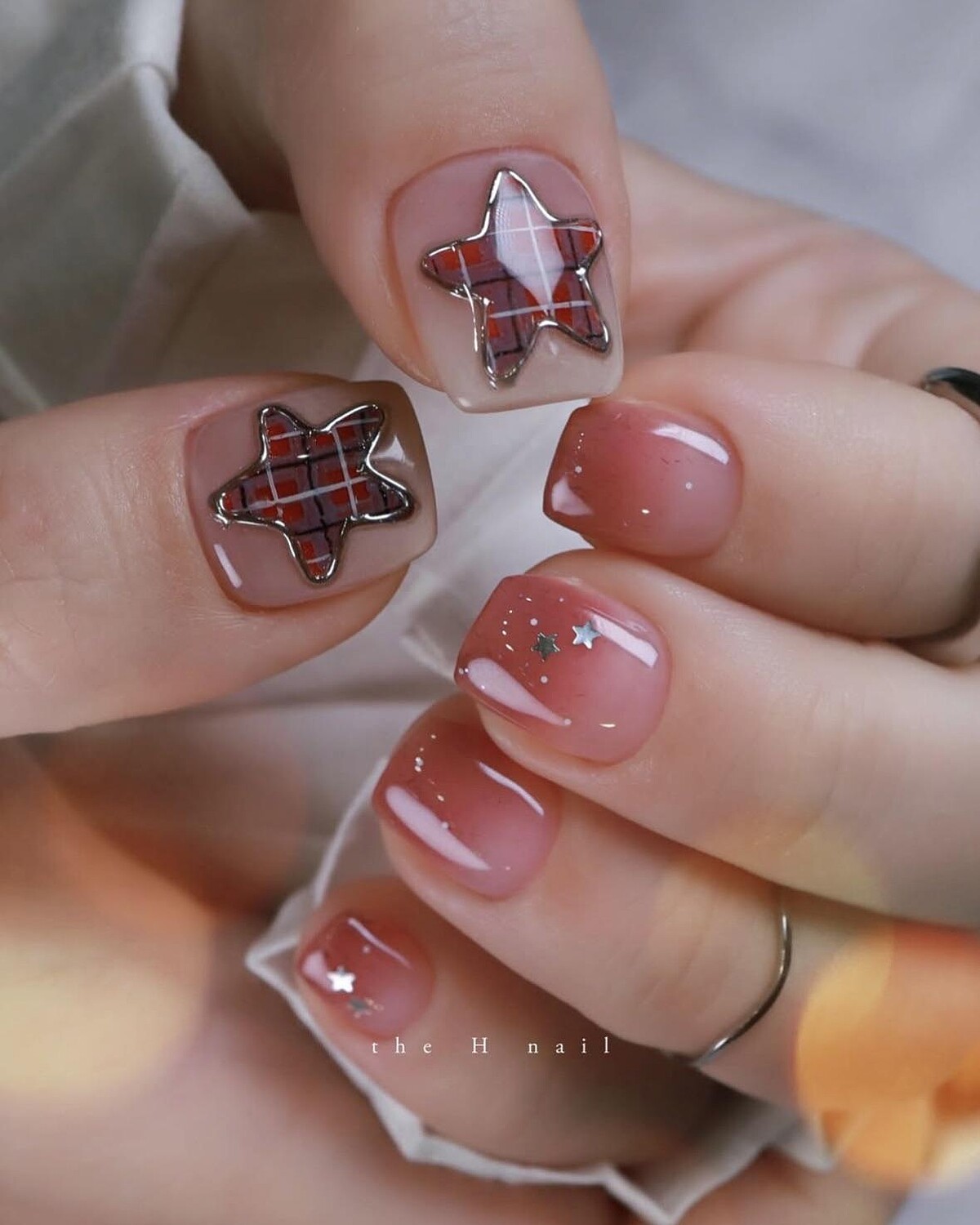 Photo/ IG @nail_yeobaek