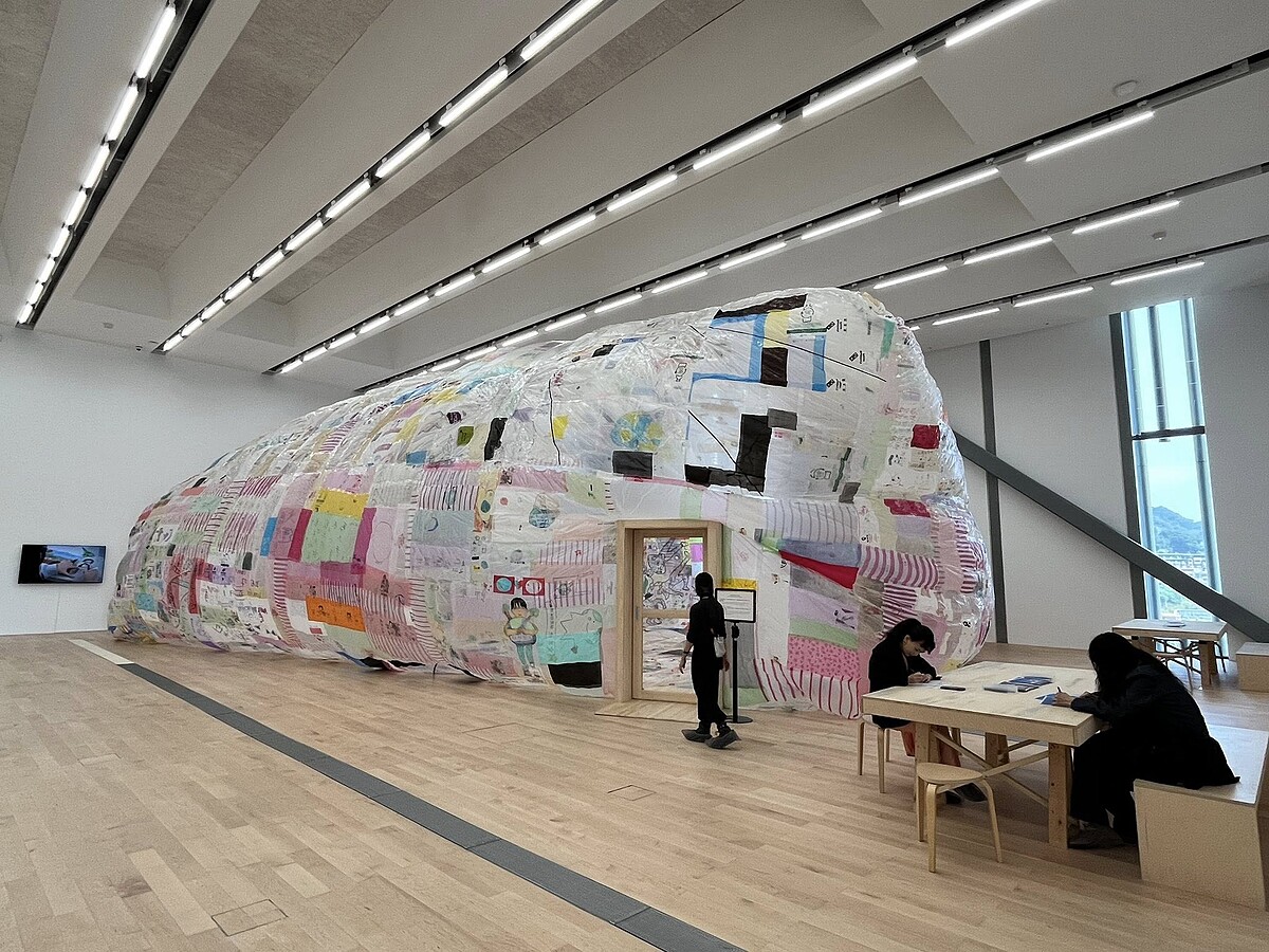 展出作品〈太阳能飞行博物馆〉｜Melody TU 採访拍摄