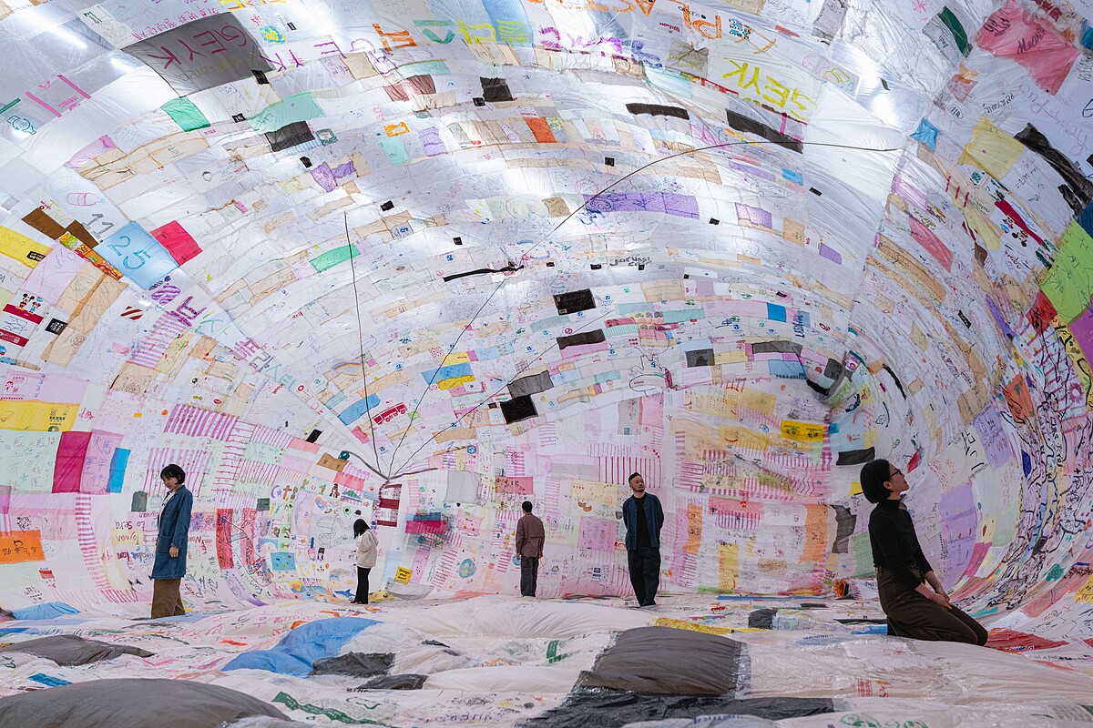 托馬斯．薩拉切諾，〈太陽能飛行博物館〉，2023-2026。（新北市美術館提供，攝影：林冠名） 