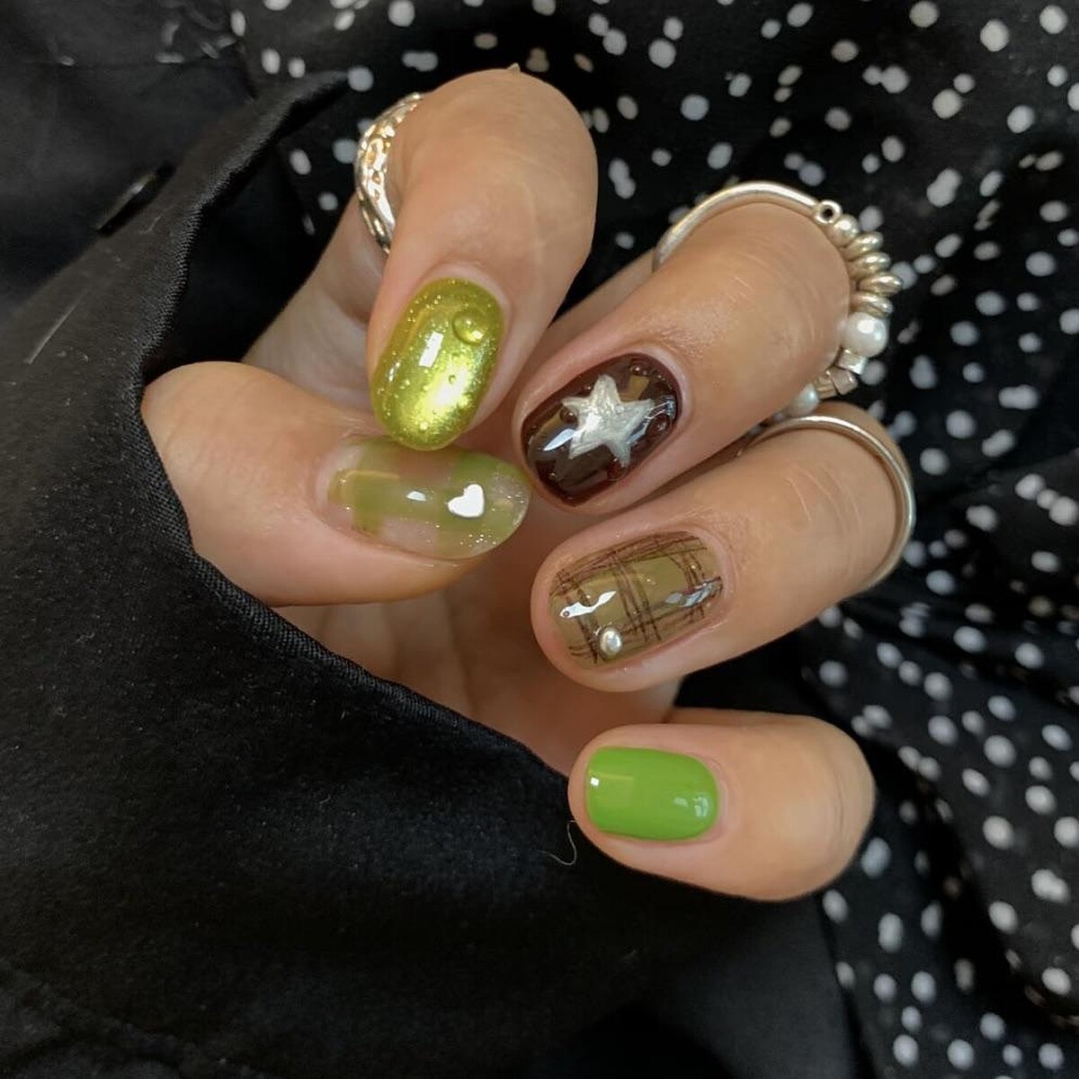 Photo/ 小红书 @泡芙小狗nail