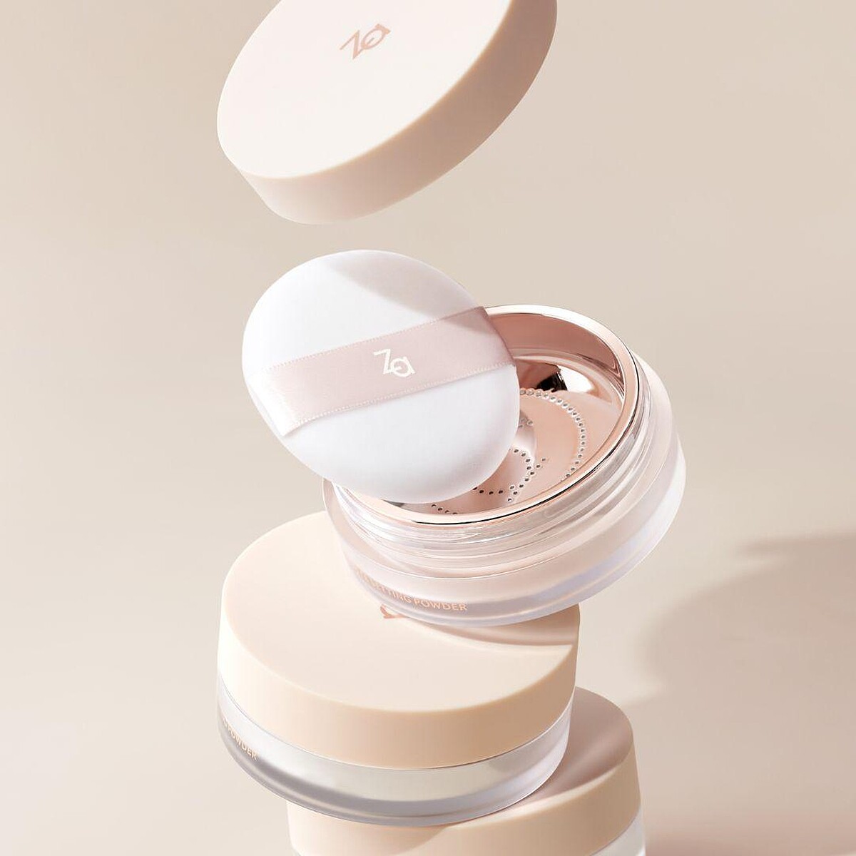 ZA 柔霧持粧蜜粉，NT380