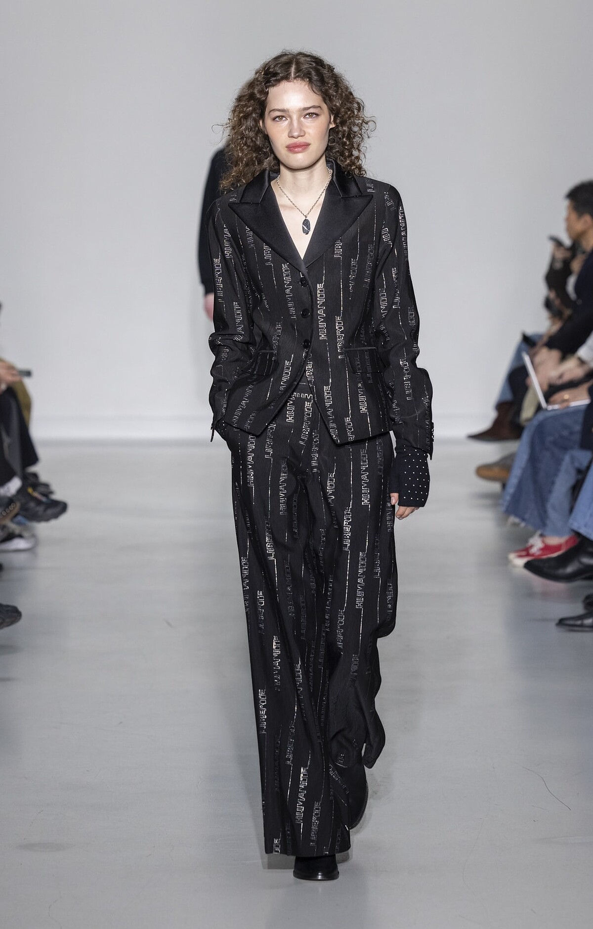 agn&egrave;s b. 2026AW系列。