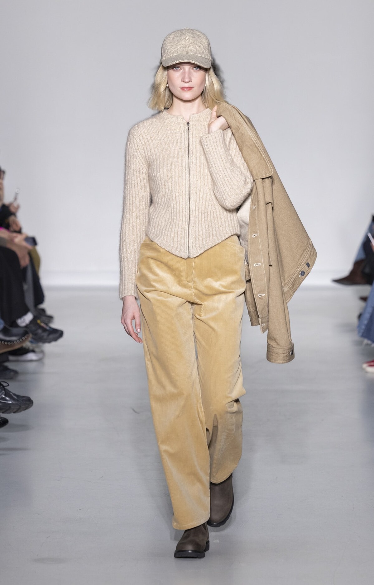 agn&egrave;s b. 2026AW系列。