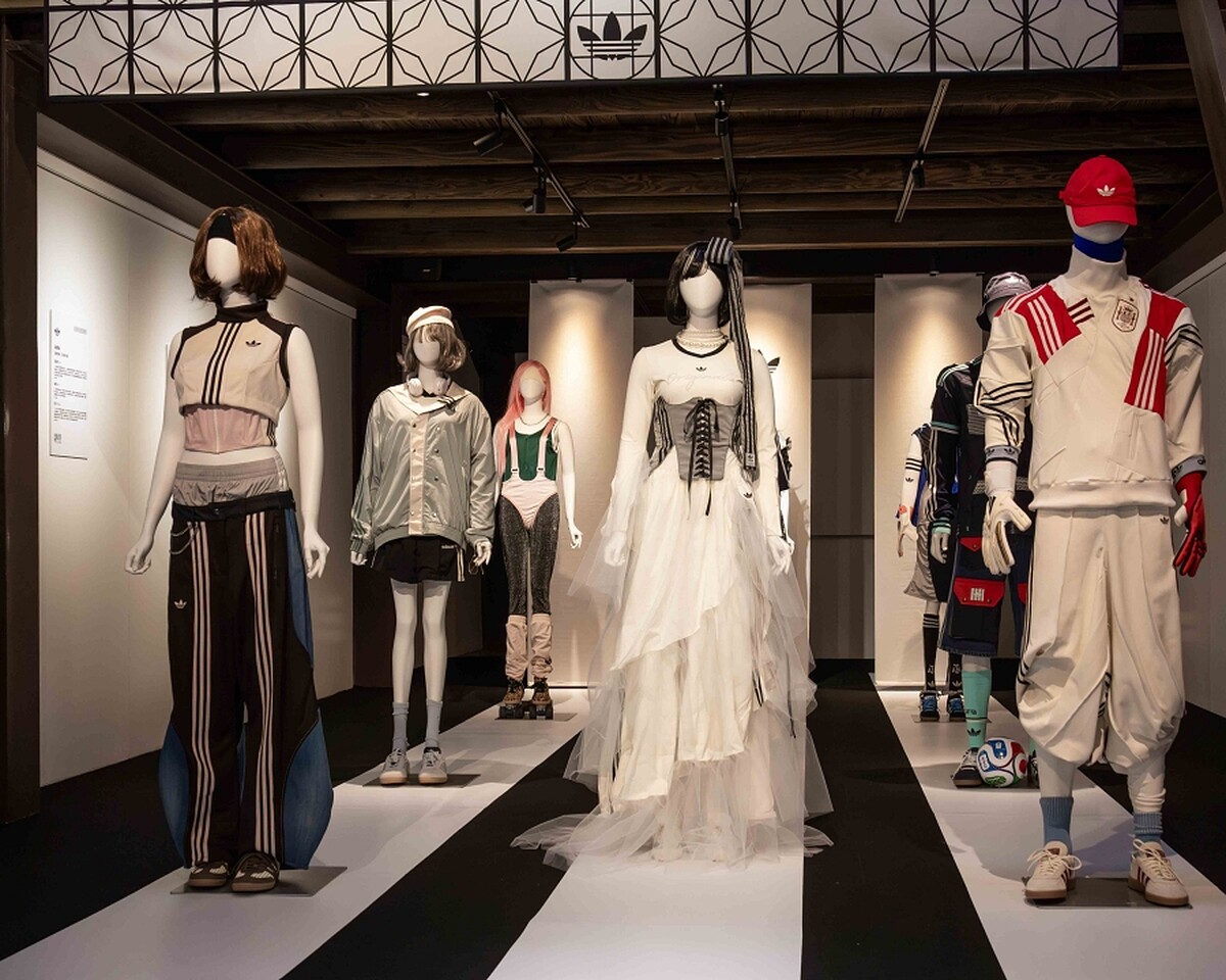 adidas Originals 以「三葉草原創精神」為核心，攜手實踐大學服裝設計學系合作。