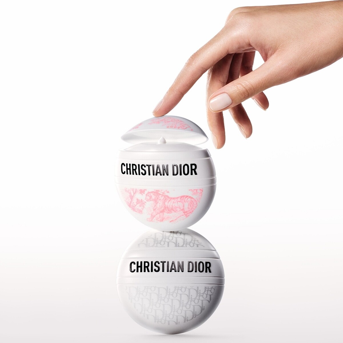 迪奧緹花全能修護霜。