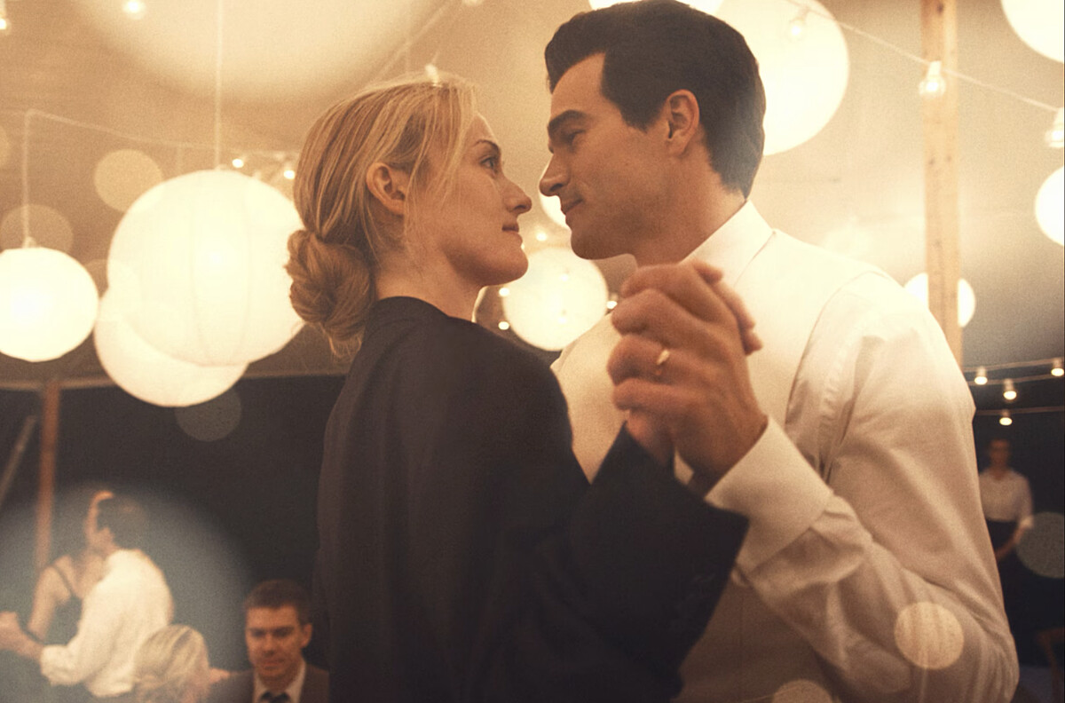 知名影视製作人 Ryan Murphy 打造全新的系列,首季便以小甘迺迪与夫人贝塞特的故事揭开序幕。