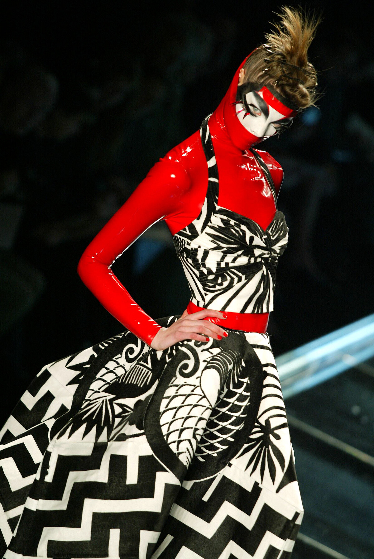 Dior Fall/Winter 2004 Collection。