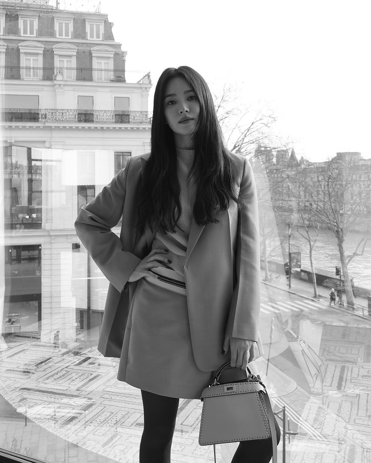 宋慧喬搭配過的FENDI不同款式Peekaboo手袋。