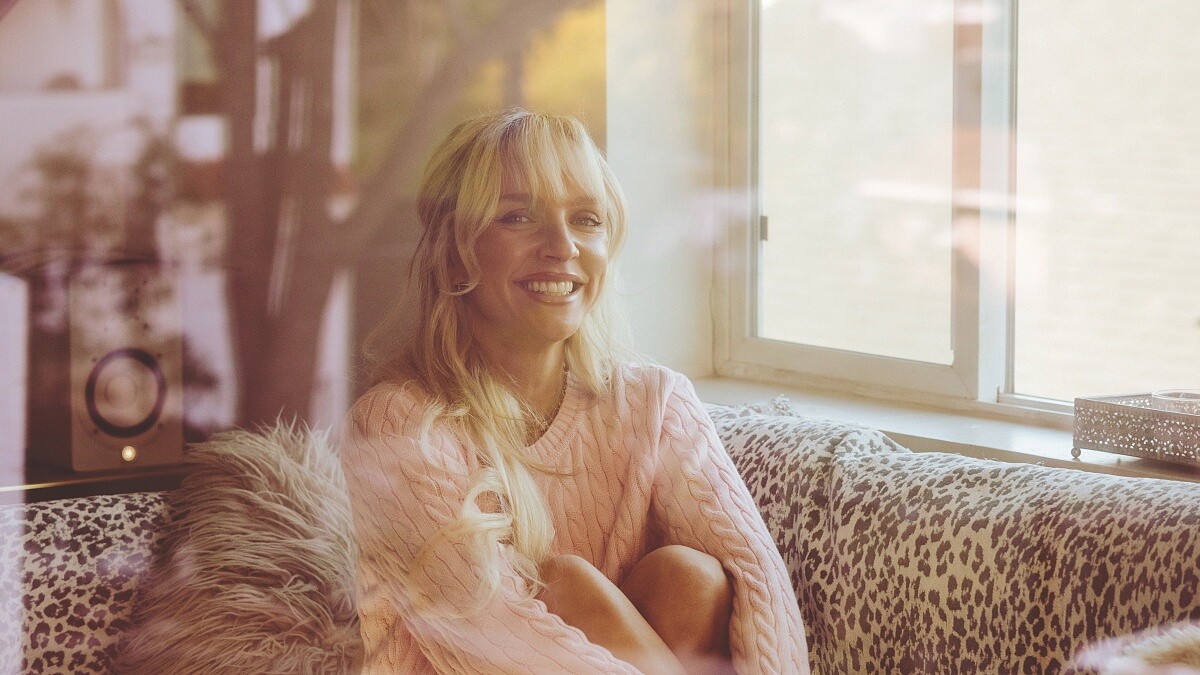 獨家專訪｜美國創作歌手 Zolita「為酷兒說故事的人」，從〈Somebody I F*cked Once〉走向世界