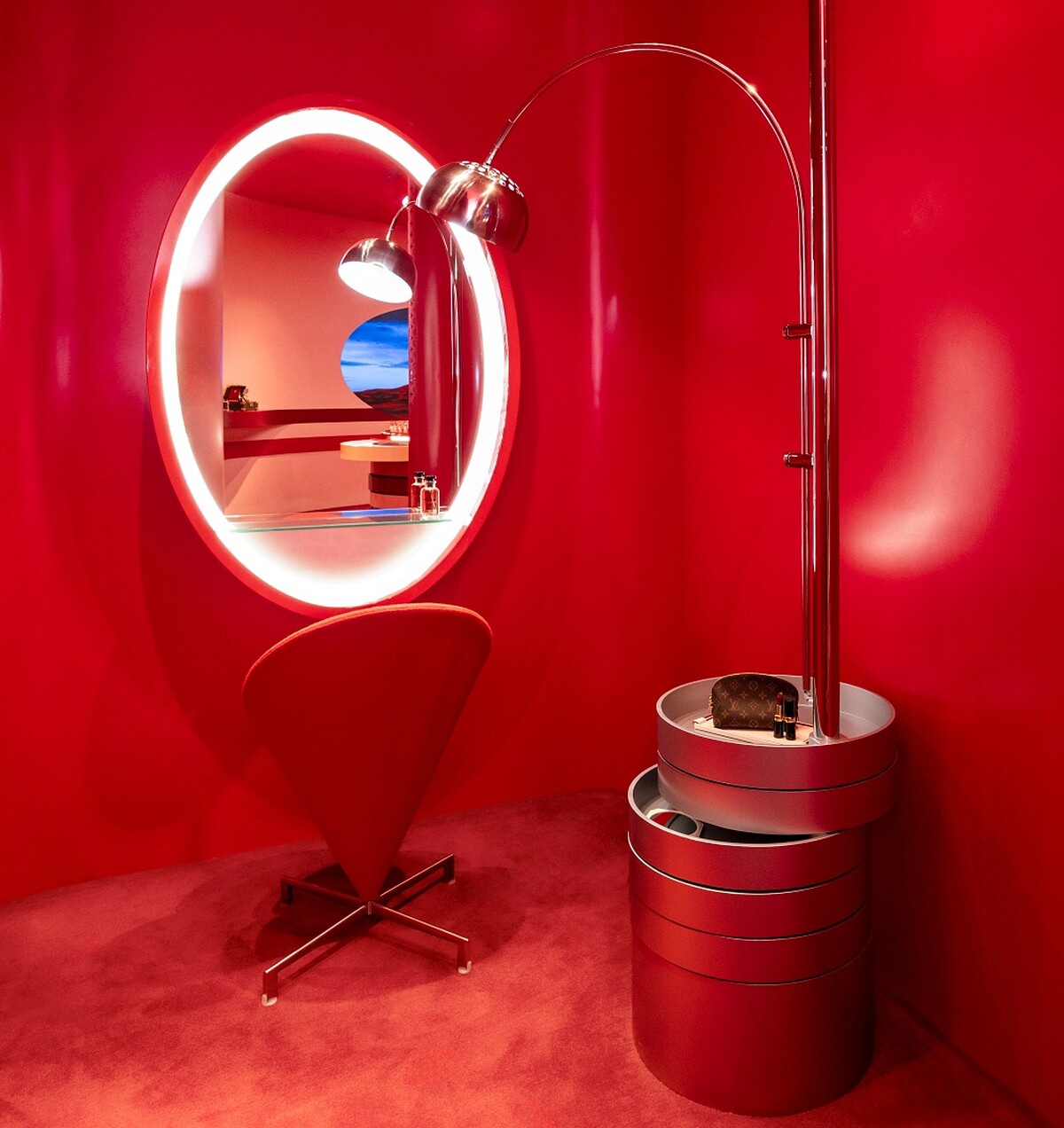 路易威登La Beaut&eacute;彩妝實驗沙龍中的妝藝巧手區。