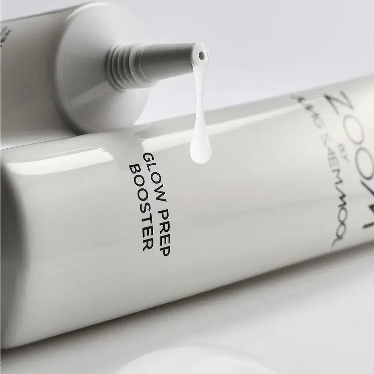 韓國大創必買美妝的鄭瑄茉ZOOM By JUNG SAEM MOOL煥活光感妝前乳。