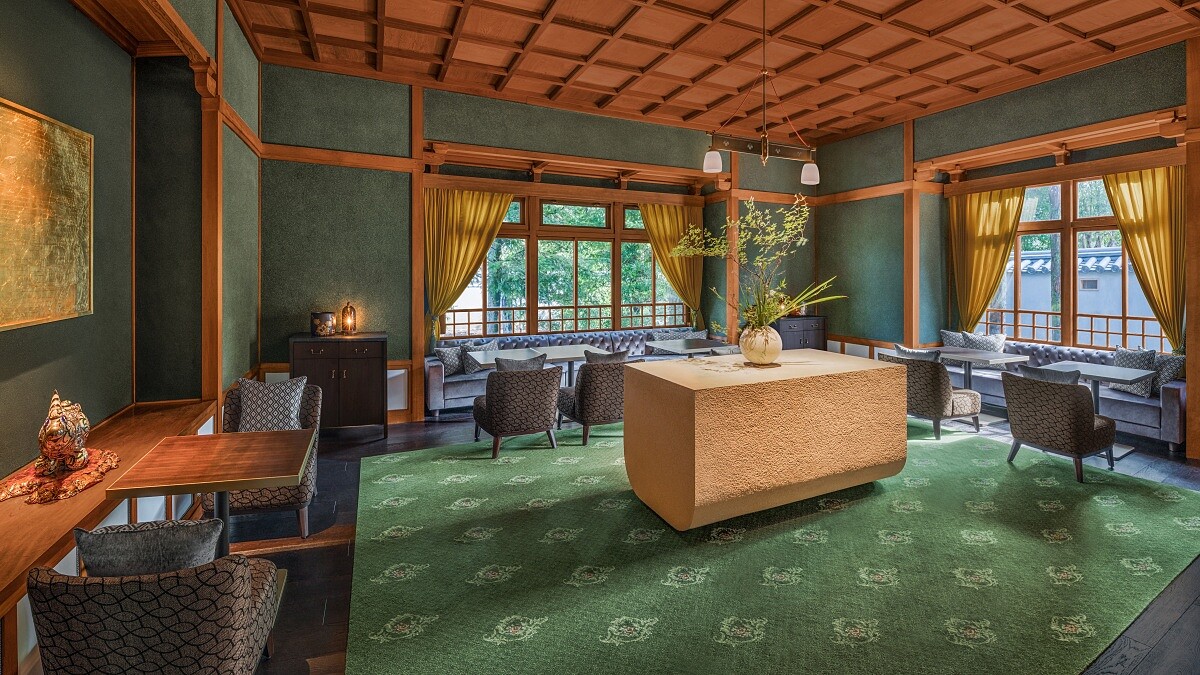 旅店開箱｜奈良「紫翠豪華精選酒店」：下榻隈研吾設計的「歷史現場」，弧形門廊、私人溫泉與大正浪漫時光獨處