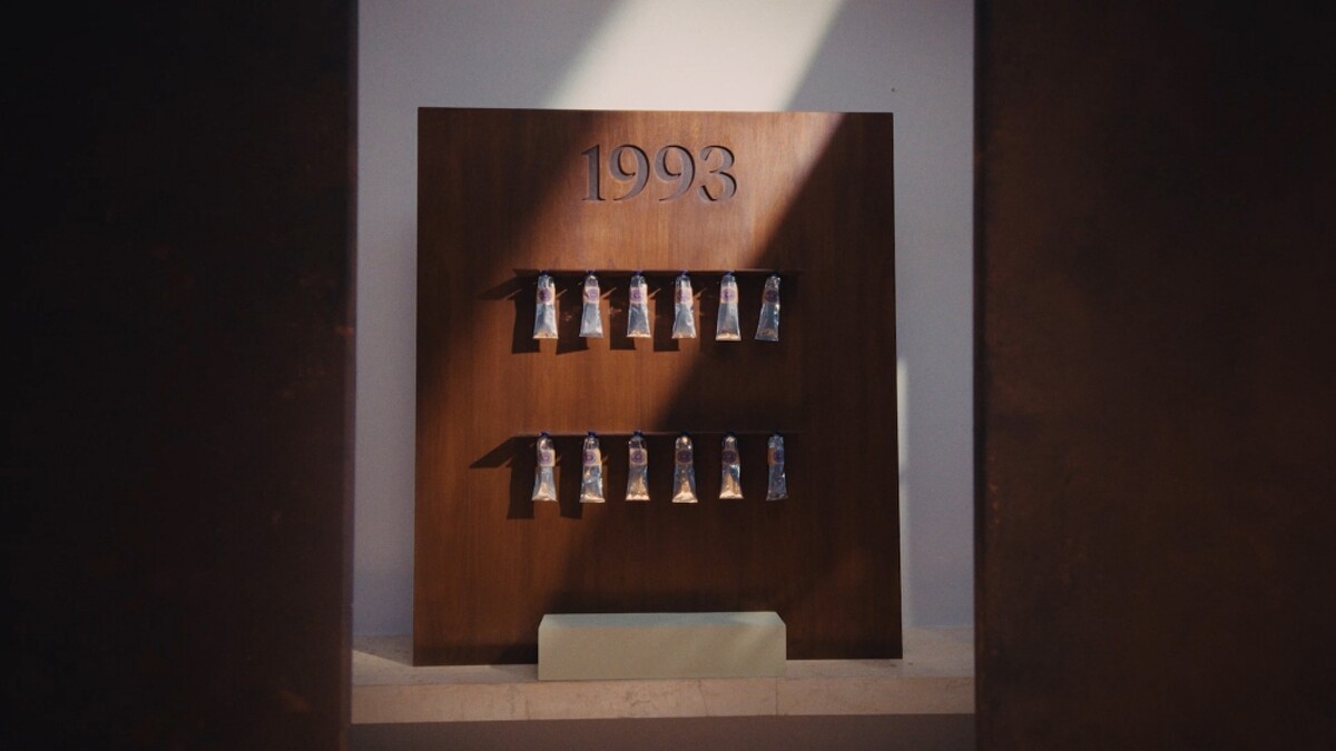 歐舒丹乳油木護手霜1993年情境照。