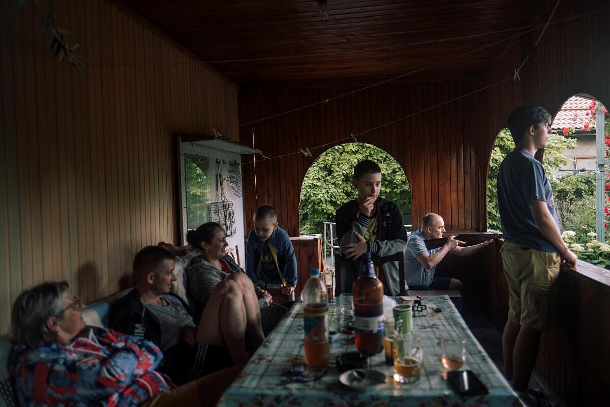 ©_Serghei_Duve_Bright_Memory