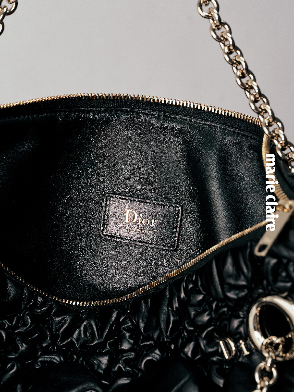 黑色Dior Crunchy中型包，Dior。