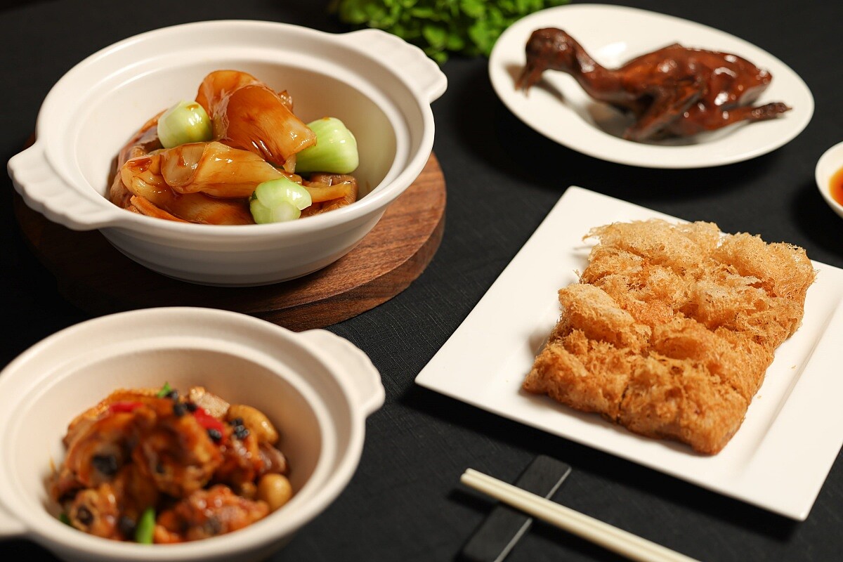 新菜登場，鄔師傅以「四鳳呈祥」為題打造出春禽宴。