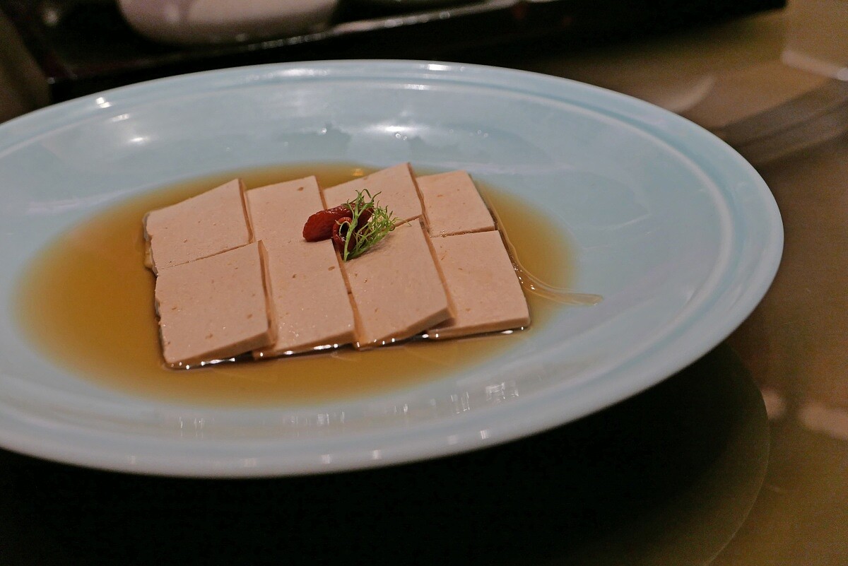 「老酒醉鵝肝」。