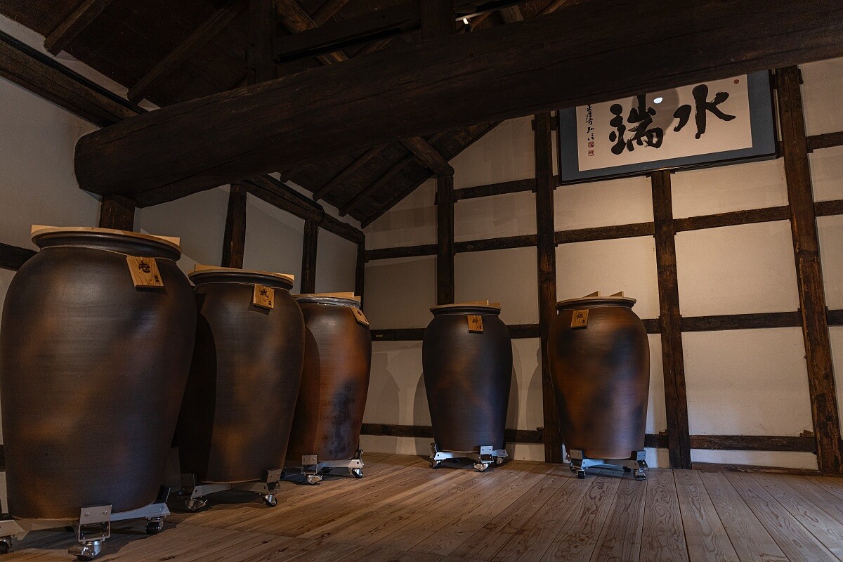 創建於享保年間的「享保藏」，是為專門釀造「水端（みづはな）」的場域。