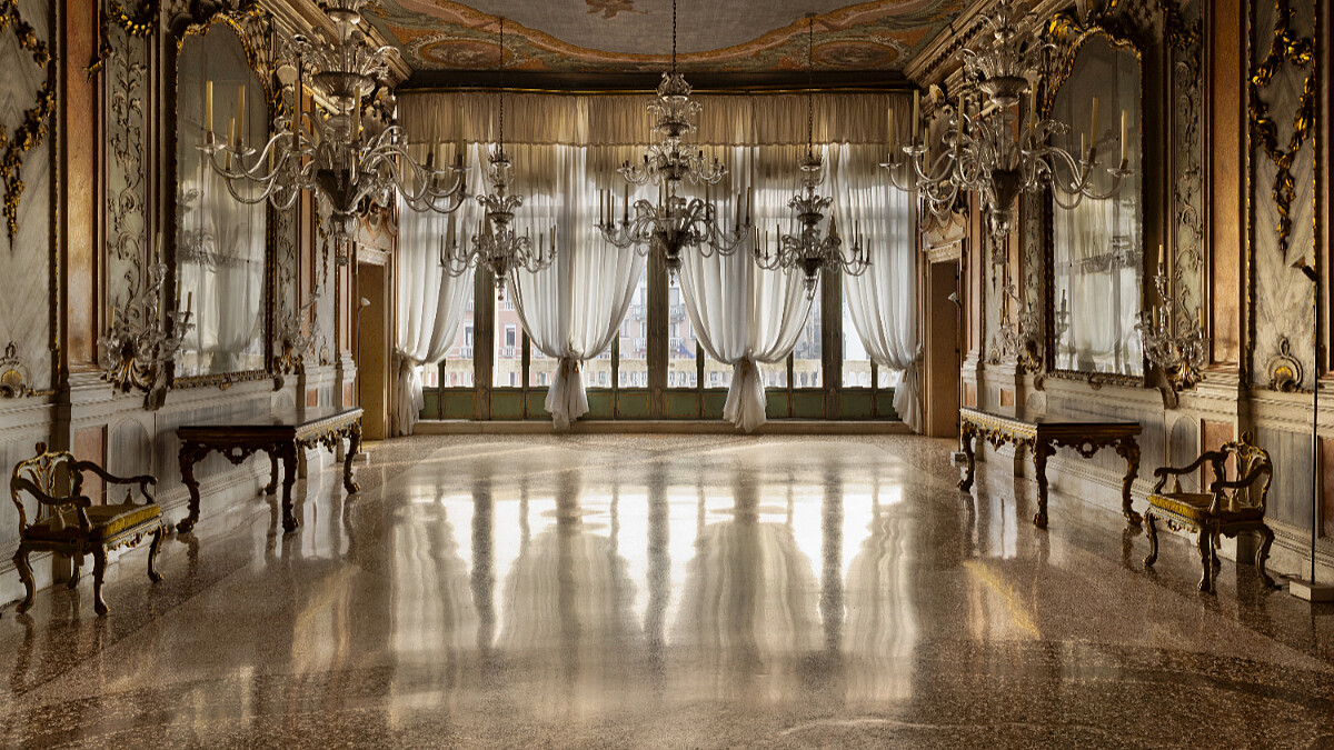 設計師轉身新動作！Dries Van Noten買下威尼斯宮殿成立基金會，推動工藝傳承