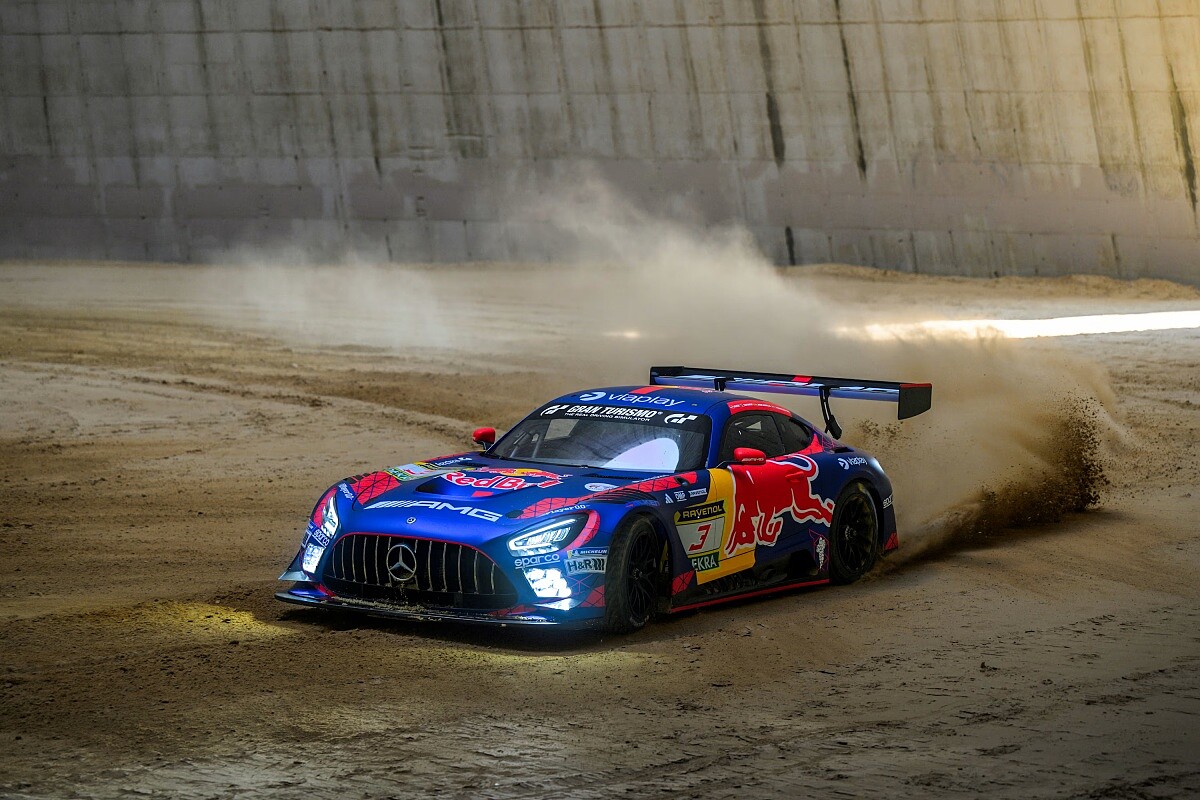 2026年5月，Max 將駕駛 Mercedes-AMG GT3 挑戰紐伯林 24 小時耐力賽。