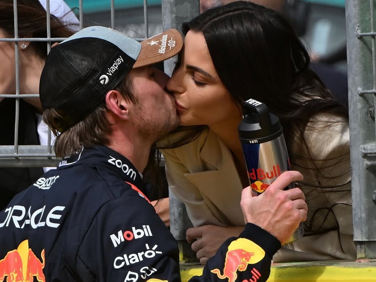 Max 的超模親蜜伴侶 Kelly Piquet，絕對賽道上最美的一道風景。