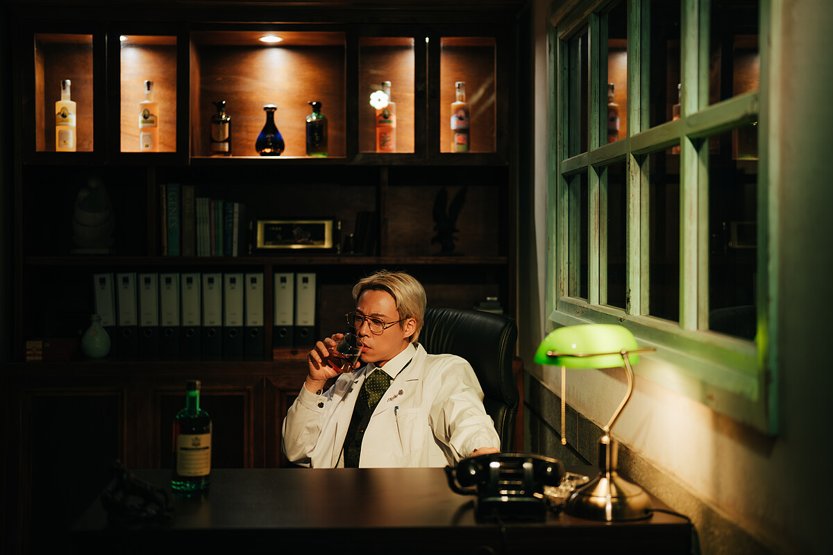 美麗佳人提醒您：喝酒不開車，飲酒過量有礙健康