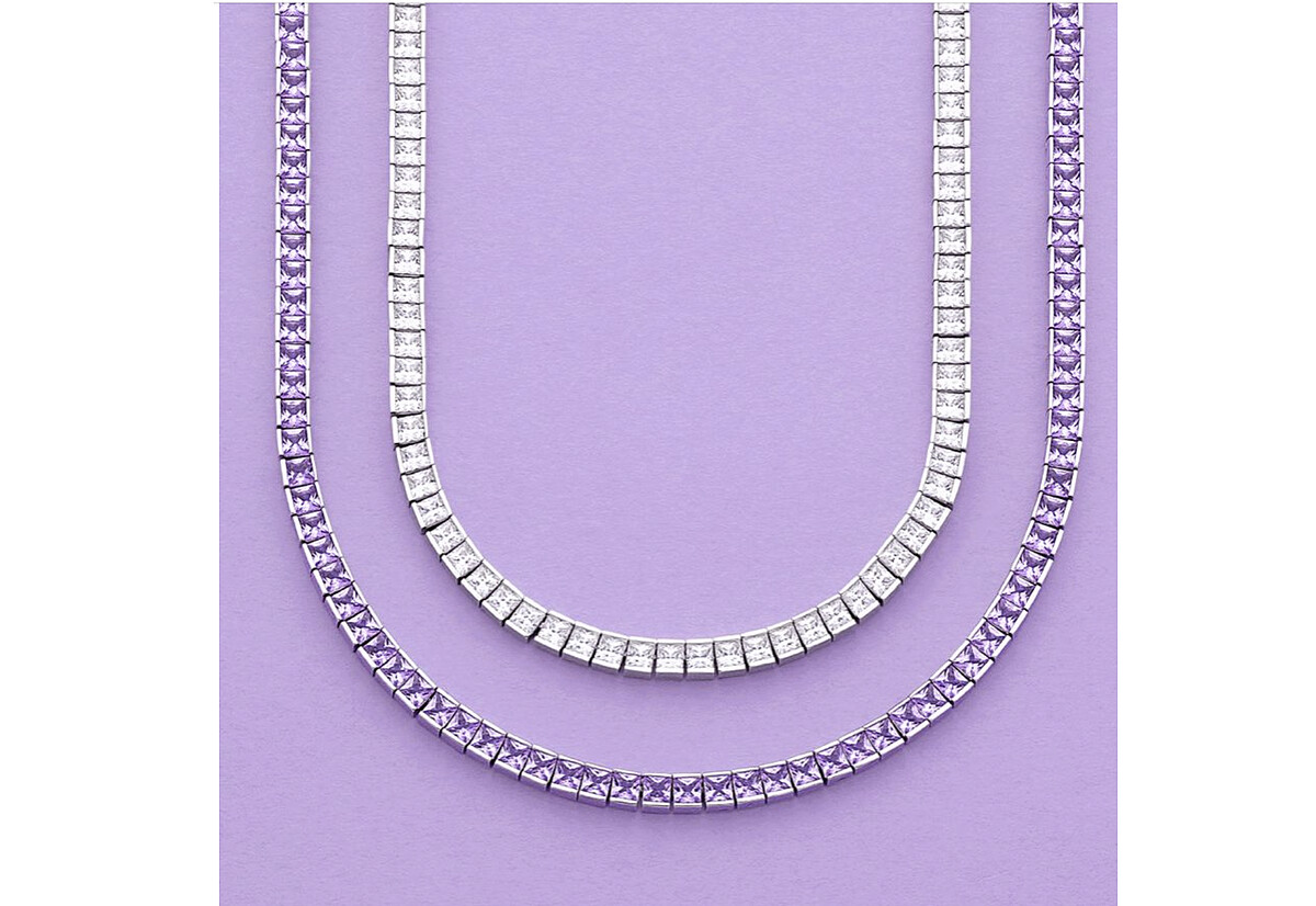 Lavande Lumi&egrave;re密鑲項圈NT13,500。