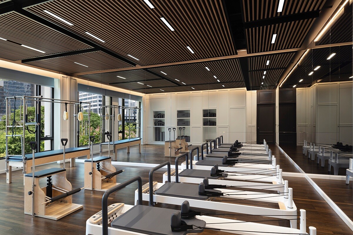 配備「Balanced Body」器材的皮拉提斯教室。