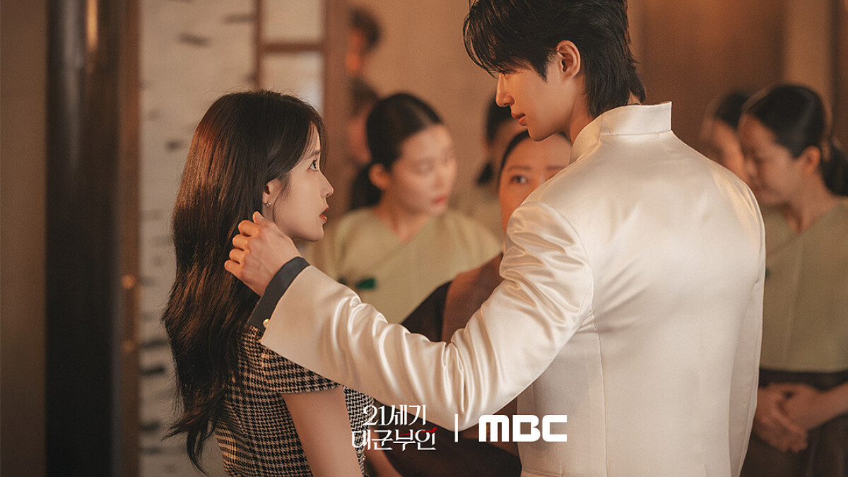 「IU」李知恩10件小故事:《21世紀大君夫人》演技又瘋又甜超討喜、與李鍾碩熱戀邁入第4年!